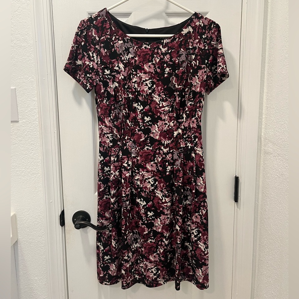 Purple Floral Size 4 Roz & Ali Midi Dress
